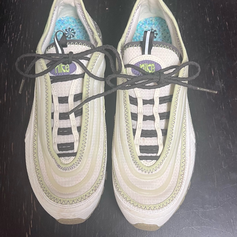 Nike Cream and Black Athletic Shoes